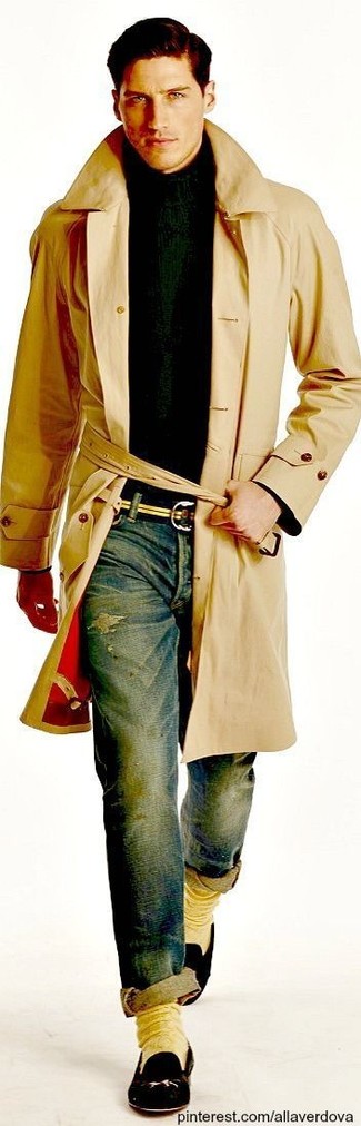 Как носить светло-коричневый плащ с темно-бирюзовой водолазкой мужчине