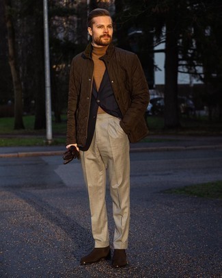 С чем носить светло-коричневую водолазку мужчине