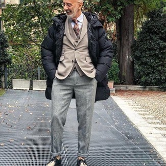 Как носить светло-коричневый жилет с бежевым пиджаком