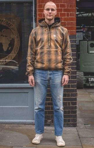 С чем носить светло-коричневую ветровку мужчине