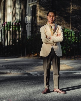 С чем носить светло-коричневый шерстяной пиджак мужчине