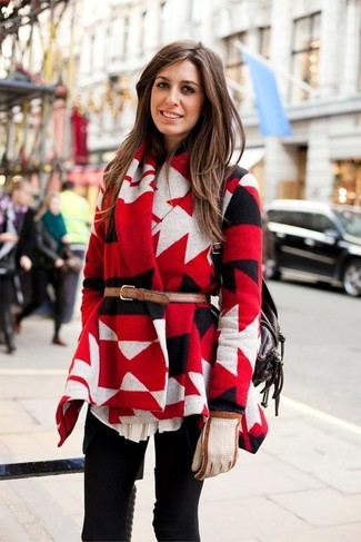 С чем носить светло-коричневые шерстяные перчатки женщине