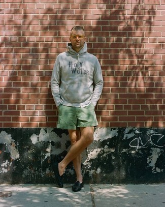 С чем носить майку мужчине