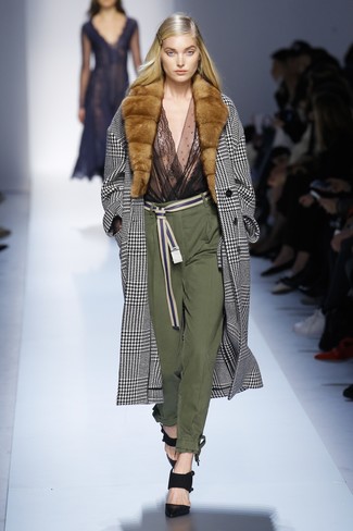 С чем носить брюки-галифе женщине