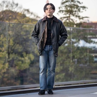 Как носить лоферы с кисточками с джинсами