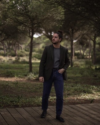 Как носить лоферы с кисточками с джинсами