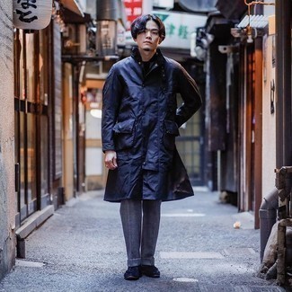 Как носить лоферы с кисточками с дождевиком