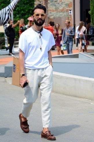 С чем носить темно-бирюзовую бандану мужчине