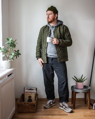 С чем носить темно-бирюзовую шапку мужчине