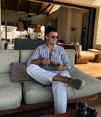 С чем носить темно-бирюзовые эспадрильи из плотной ткани мужчине