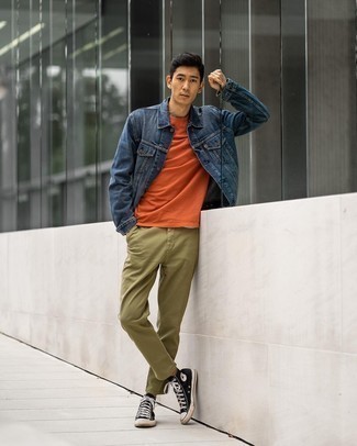 Какие высокие кеды носить с темно-бирюзовыми брюками чинос