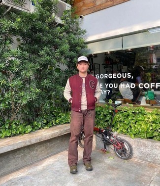 Какие джинсы носить с темно-бирюзовыми туфлями дерби