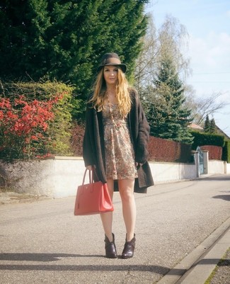 С чем носить темно-бирюзовое платье