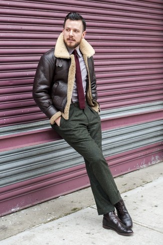 Какие ботинки броги носить с темно-бирюзовыми классическими брюками