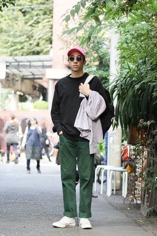 Какие свитшоты носить с темно-бирюзовыми джинсами мужчине