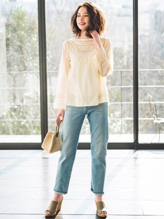 С чем носить темно-бирюзовые кожаные босоножек на танкетке