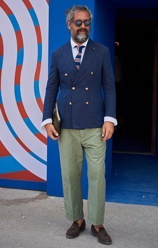 С чем носить темно-бирюзовый кожаный мужской клатч мужчине