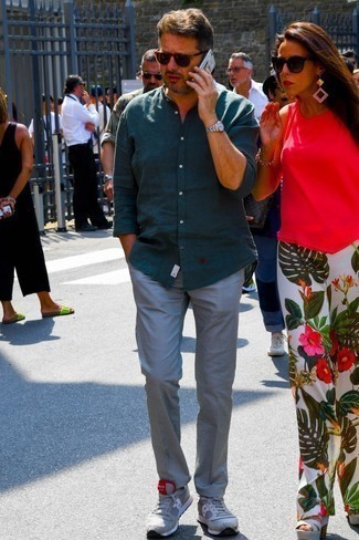 С чем носить темно-бирюзовую льняную рубашку с длинным рукавом мужчине