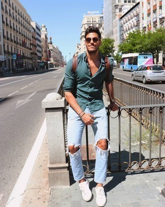 Какие джинсы носить с темно-бирюзовой рубашкой с длинным рукавом мужчине