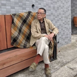 С чем носить темно-бирюзовые низкие кеды мужчине