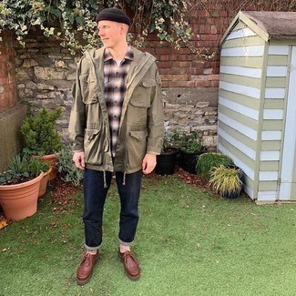 С чем носить темно-бирюзовую парку мужчине