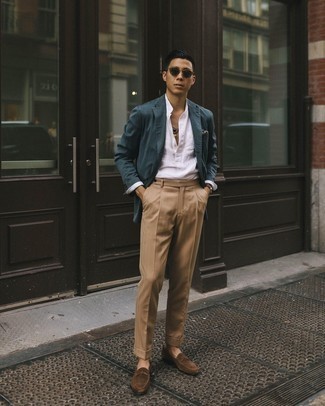 С чем носить темно-бирюзовый нагрудный платок