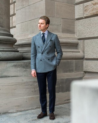 С чем носить темно-бирюзовый нагрудный платок