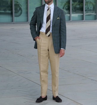 С чем носить темно-бирюзовый нагрудный платок