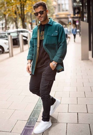 С чем носить темно-бирюзовую куртку-рубашку мужчине