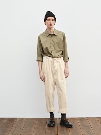 С чем носить темно-бирюзовую рубашку мужчине