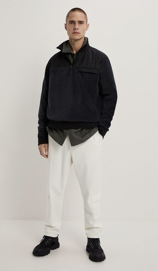 С чем носить темно-бирюзовую рубашку мужчине