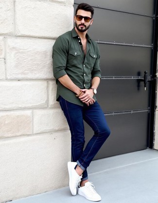 С чем носить темно-бирюзовую рубашку мужчине