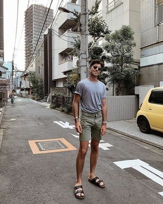 Какие сандалии носить с темно-бирюзовыми шортами мужчине