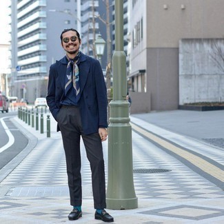 С чем носить темно-бирюзовые носки мужчине