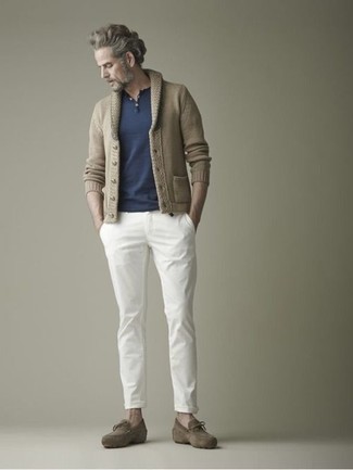 С чем носить темно-бирюзовые замшевые лоферы мужчине