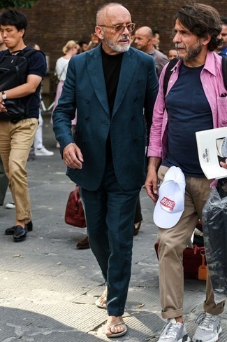 Какие сланцы носить с темно-бирюзовым костюмом