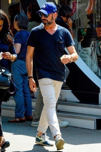 С чем носить темно-бирюзовые солнцезащитные очки мужчине