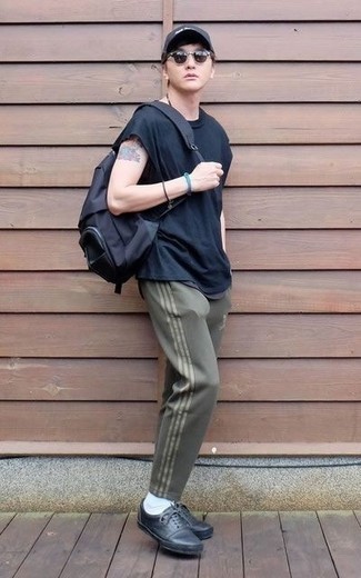 С чем носить темно-бирюзовые спортивные штаны мужчине