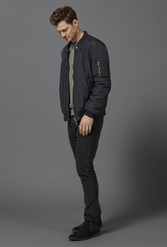 Какие джинсы носить с темно-бирюзовым свитшотем мужчине