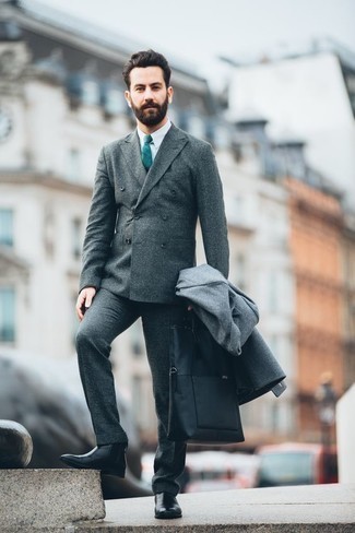 С чем носить темно-бирюзовый галстук мужчине