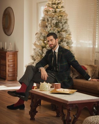 С чем носить темно-бирюзовый галстук мужчине