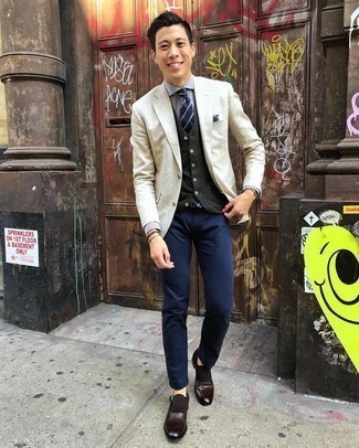 Какие пиджаки носить с темно-бирюзовым жилетом