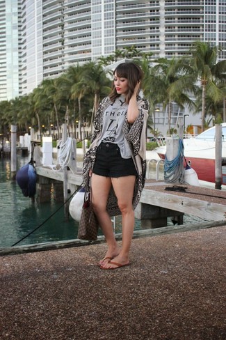 Как носить вьетнамок с шортами