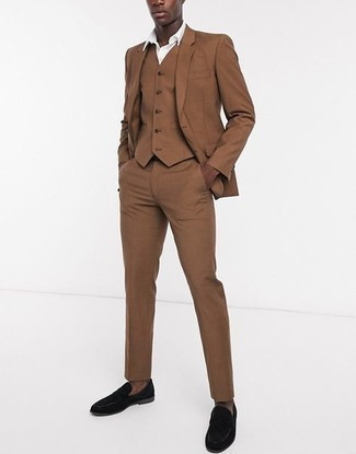 Как носить костюм-тройку с лоферами