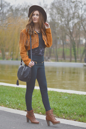 Какие ботильоны носить с табачной косухой