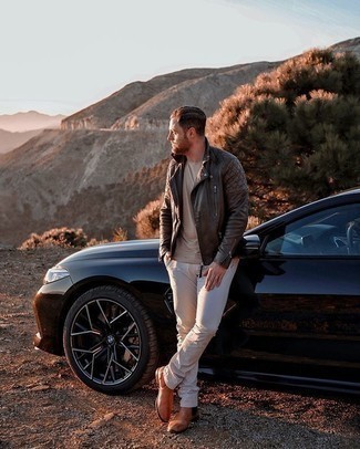 Какие брюки чинос носить с табачной косухой