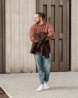 Какие джинсы носить с табачной косухой мужчине