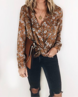 С чем носить табачную блузку