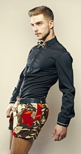 С чем носить табачный галстук-бабочку мужчине