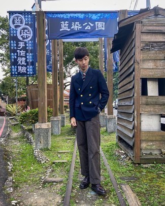 Какие брюки чинос носить с табачными брогами